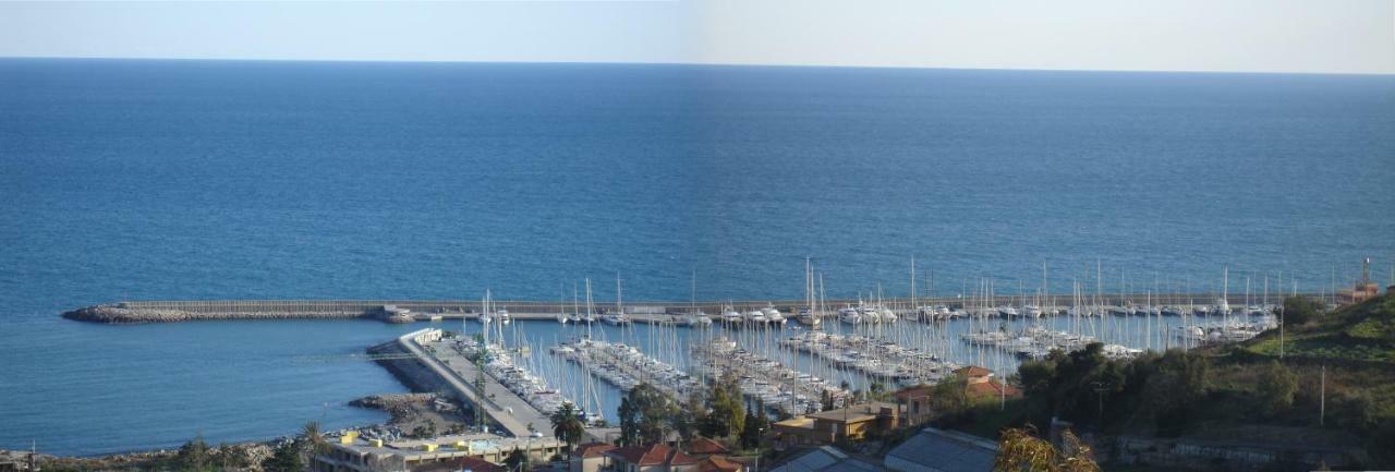 Villa Del Mare Ligure Elvezia Santo Stefano al Mare Ngoại thất bức ảnh